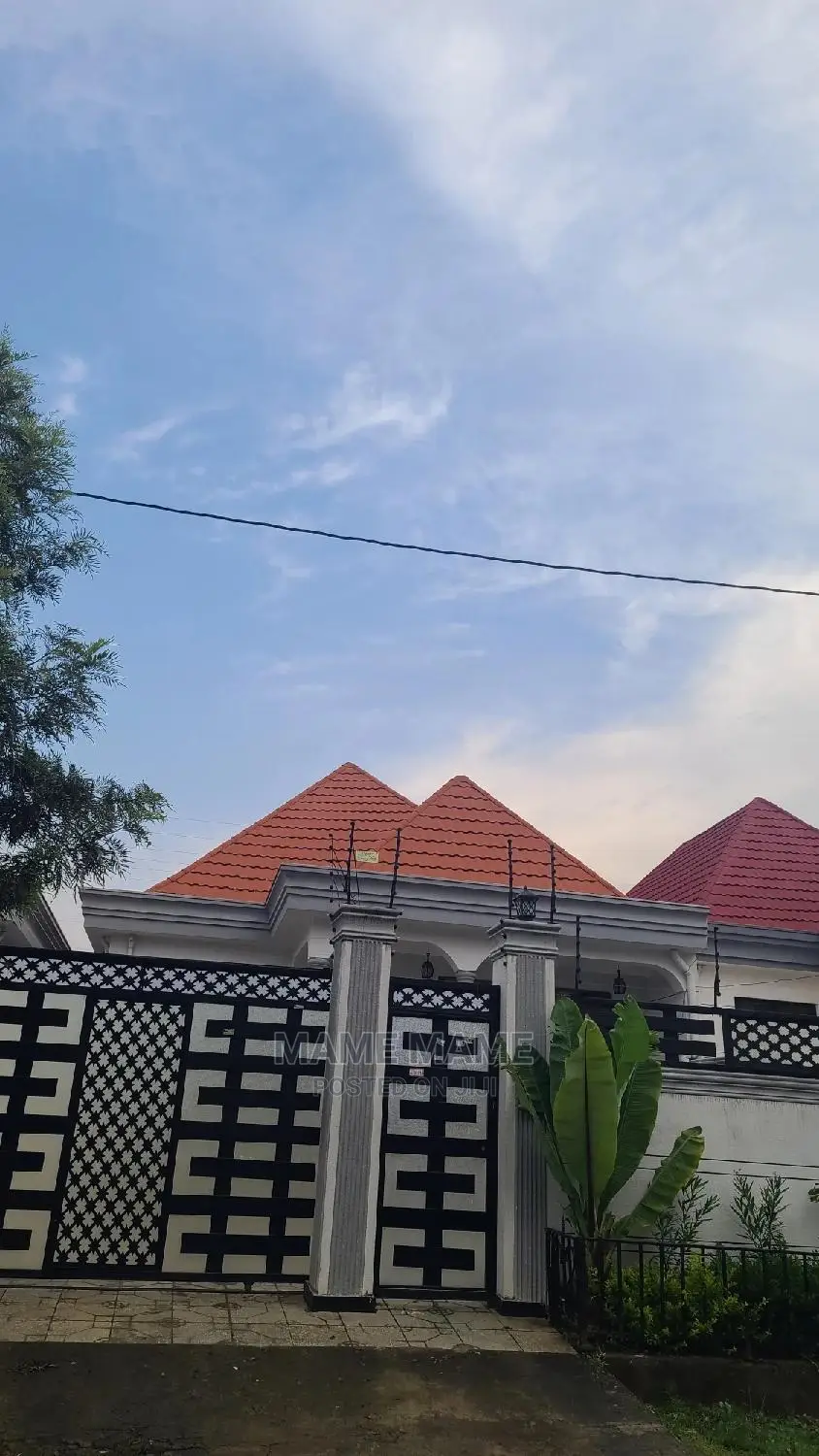 3bdrm Villa in Addis Abeba, Bole for sale
