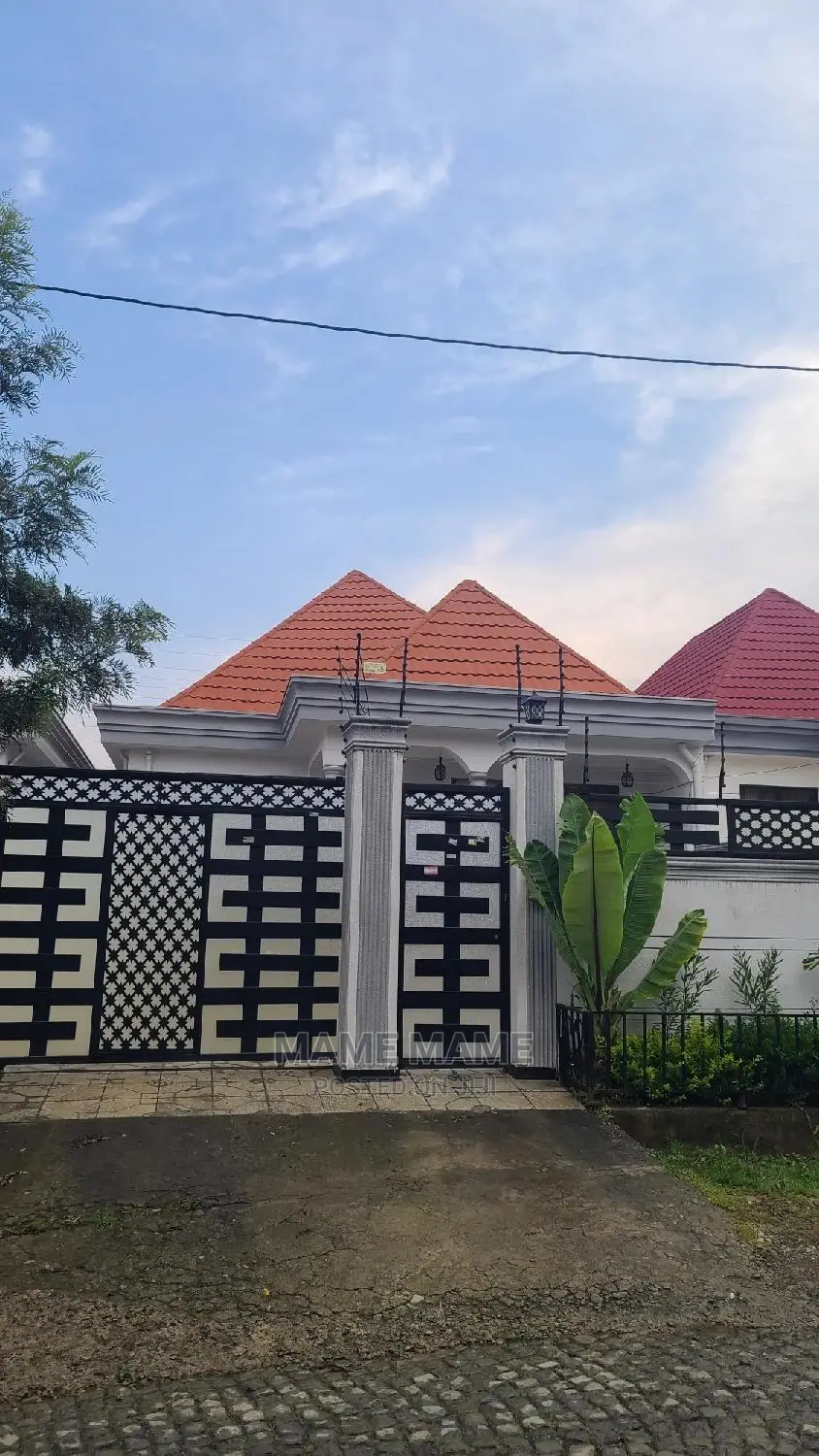 3bdrm Villa in Addis Abeba, Bole for sale