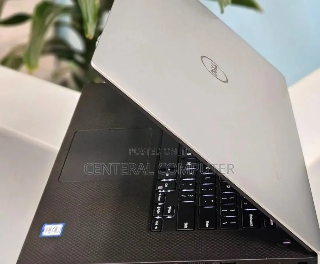 New Laptop Dell XPS 15 16GB Intel Core I7 SSD 512GB