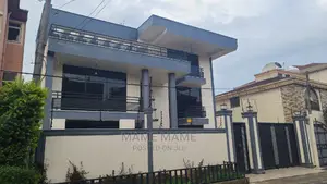 5bdrm House in Addis Abeba, Bole for sale