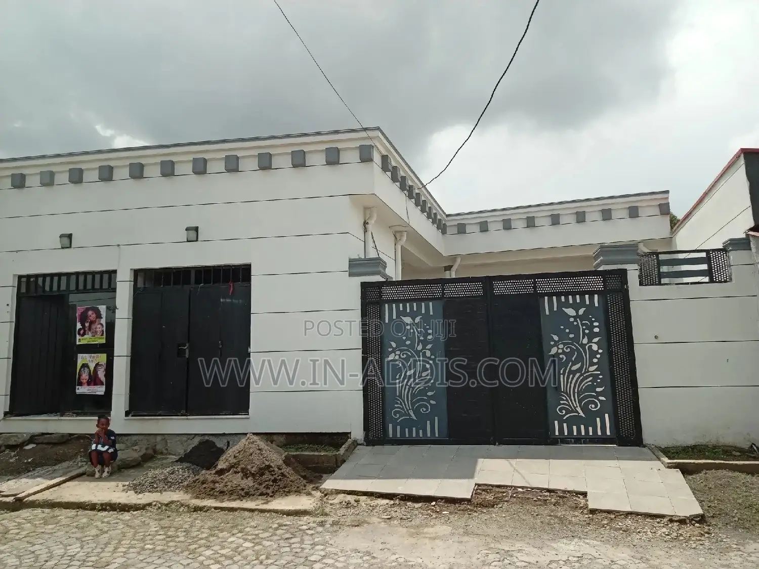 3bdrm Villa in Private, Akaky Kaliti for sale