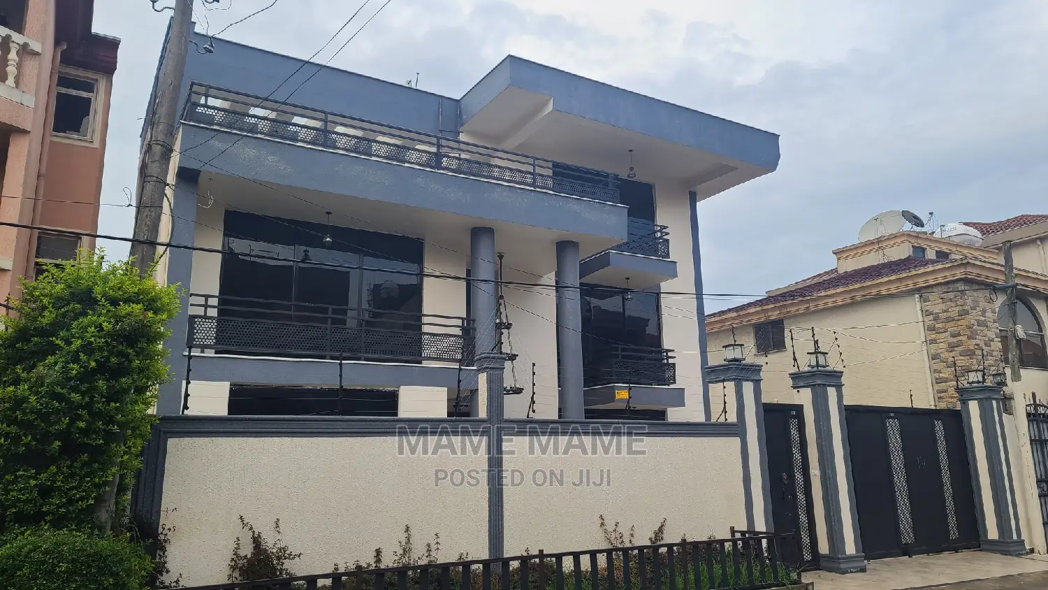 5bdrm House in Addis Abeba, Bole for sale