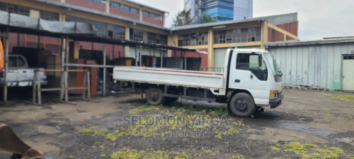 የሚከራይ መጋዘን ነዉ