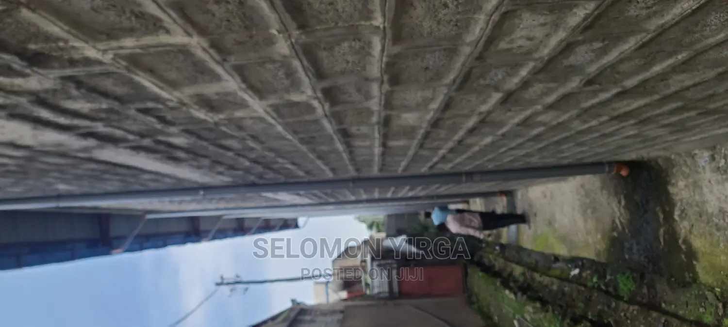 የሚከራይ መጋዘን ነዉ