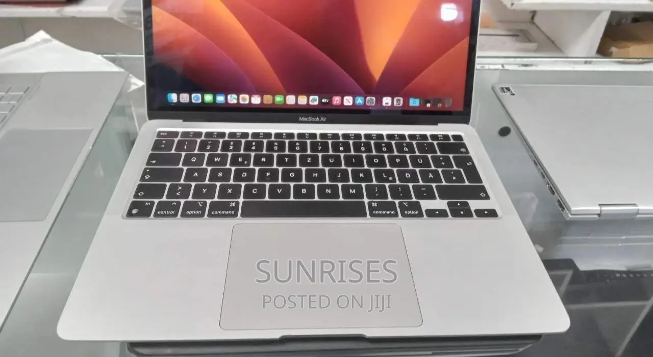 New Laptop Apple MacBook Air 2020 M1 8GB Apple M1 SSD 256GB
