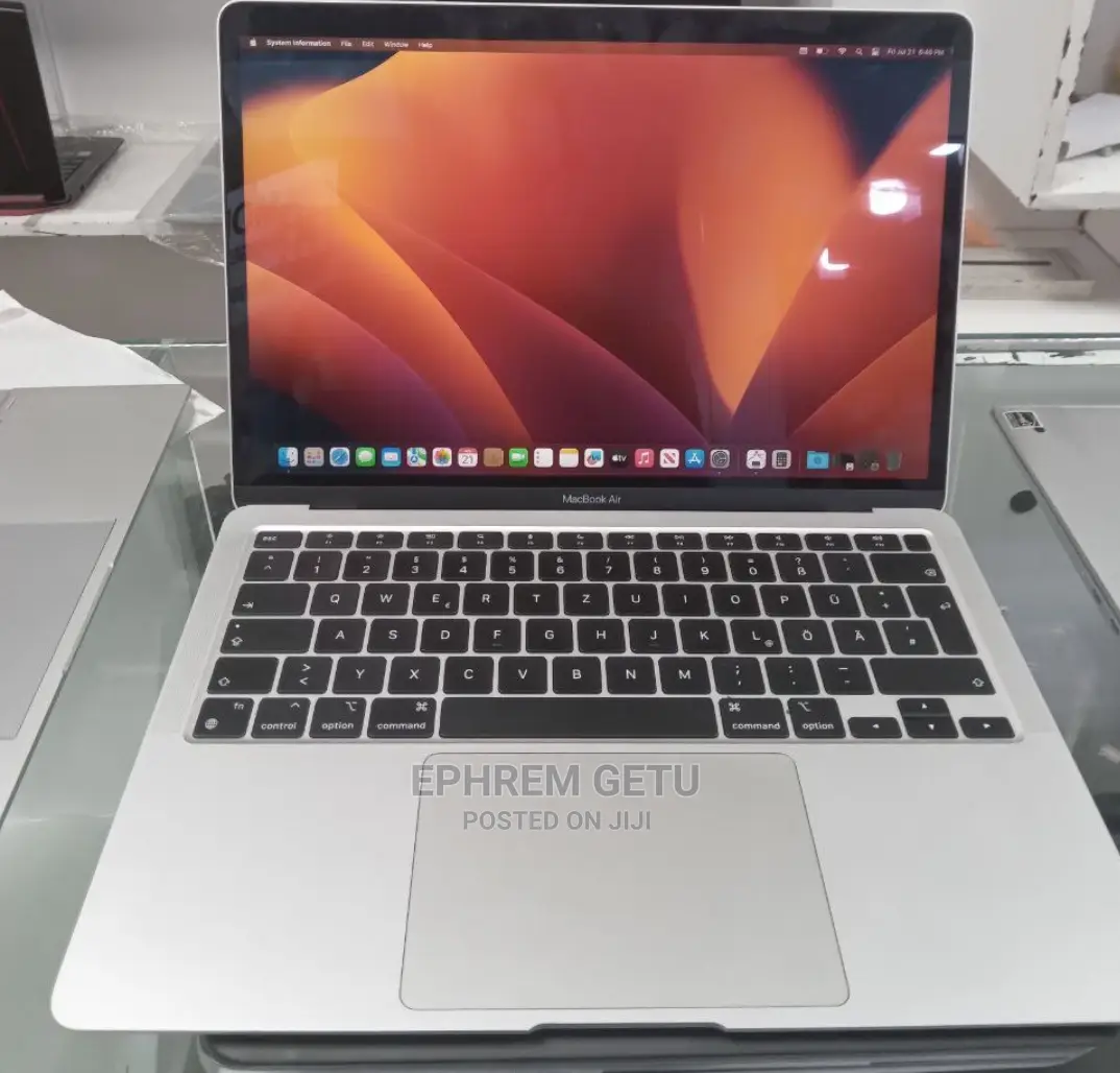 New Laptop Apple MacBook Air 2020 M1 8GB Apple M1 SSD 256GB