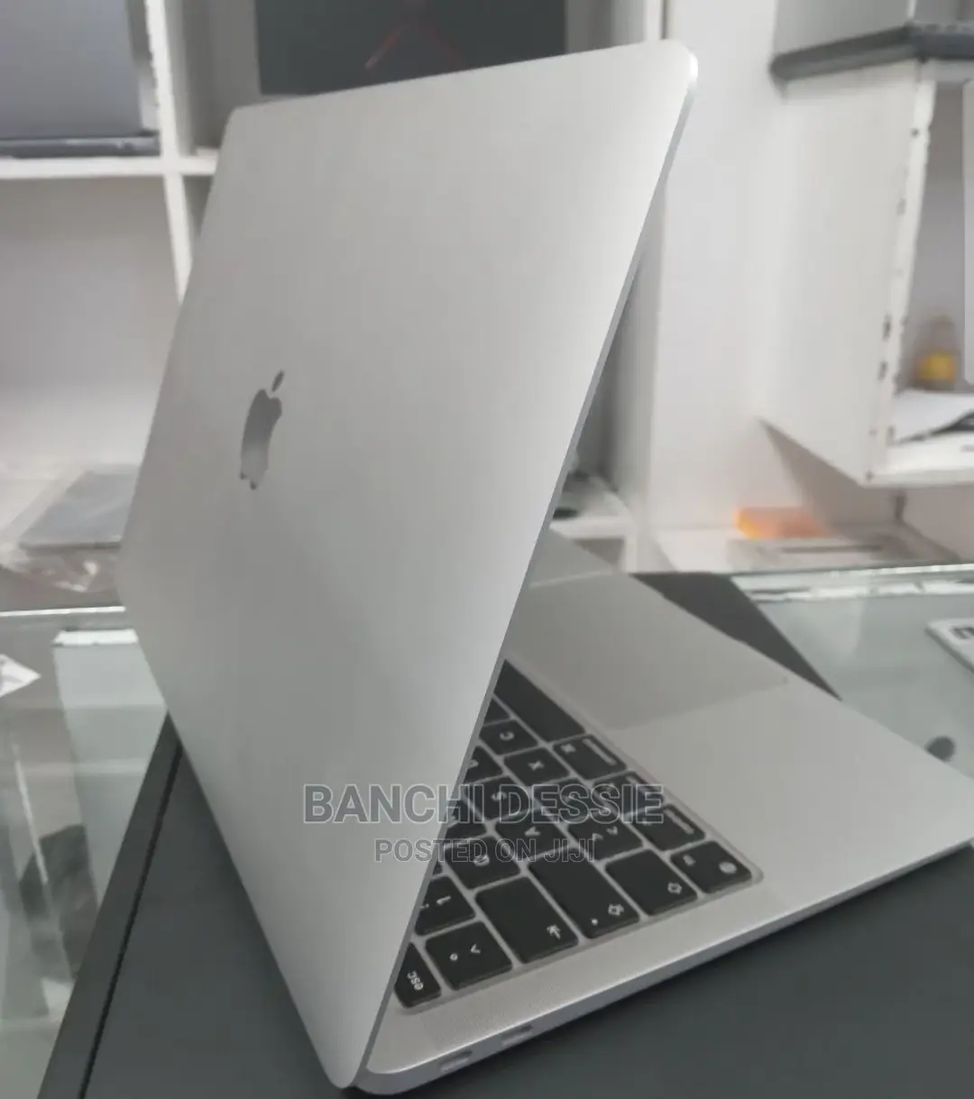New Laptop Apple MacBook Air 2020 M1 8GB Apple M1 SSD 256GB