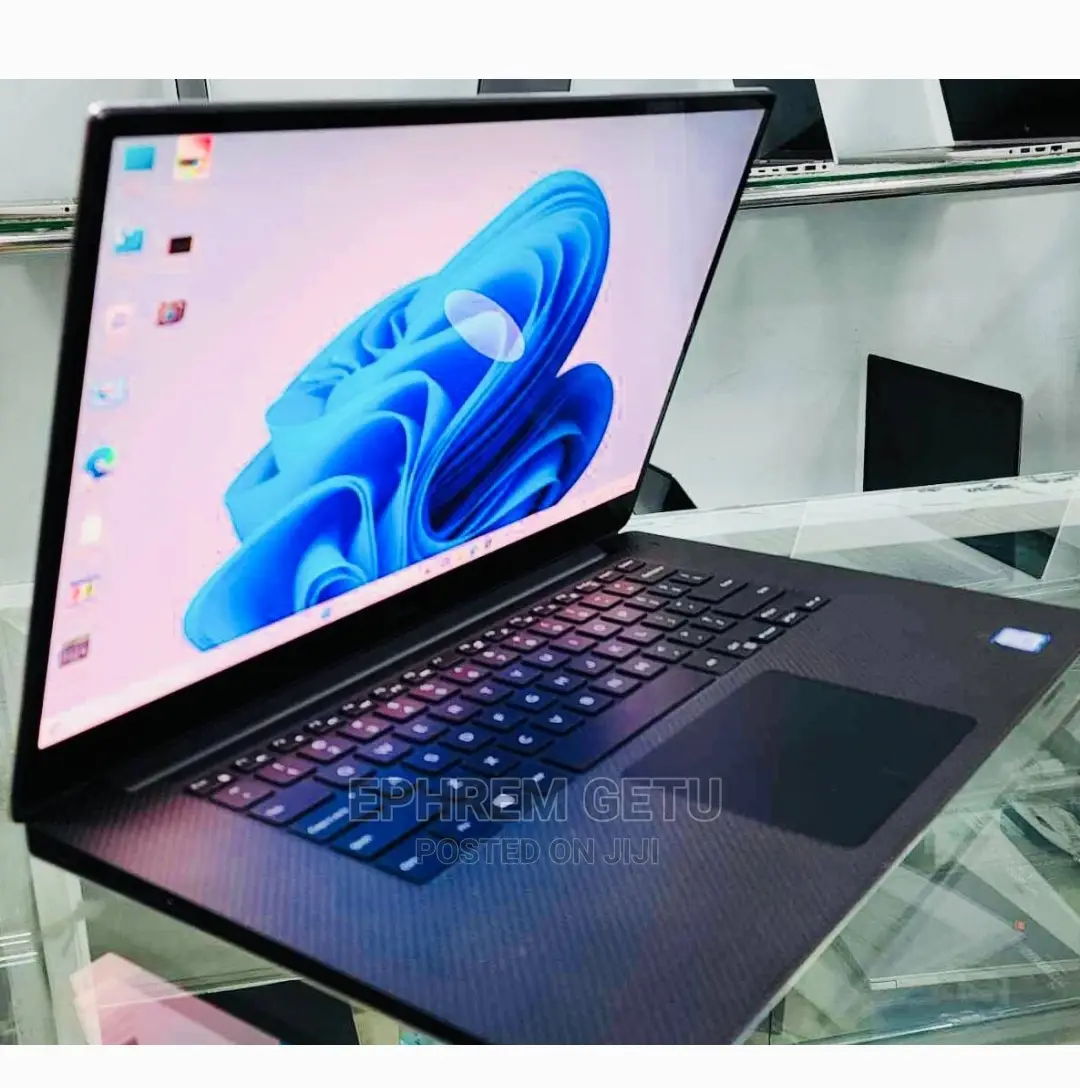 New Laptop Dell Precision 15 5540 32GB Intel Core I9 SSD 512GB