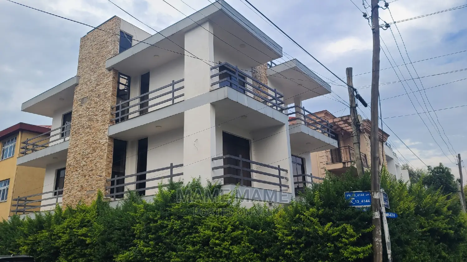 6bdrm House in Addis, Bole for sale