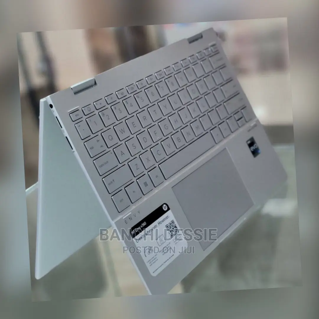 New Laptop HP Envy X360 8GB Intel Core I7 SSD 512GB
