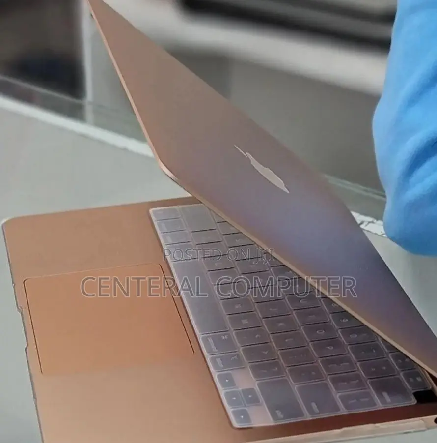 New Laptop Apple MacBook Pro M1 8GB SSD 512GB