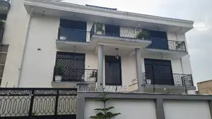 7bdrm House in Addis Abeba, Bole for sale