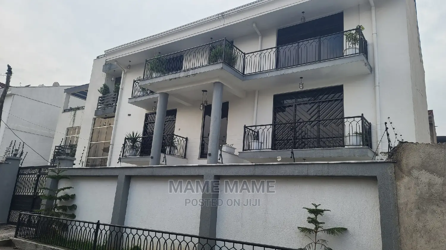 7bdrm House in Addis Abeba, Bole for sale