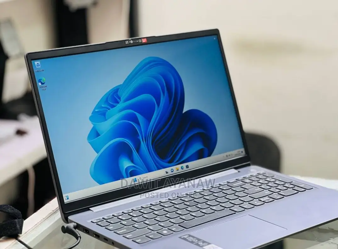 New Laptop Lenovo 16GB Intel Core I7 SSD 1T