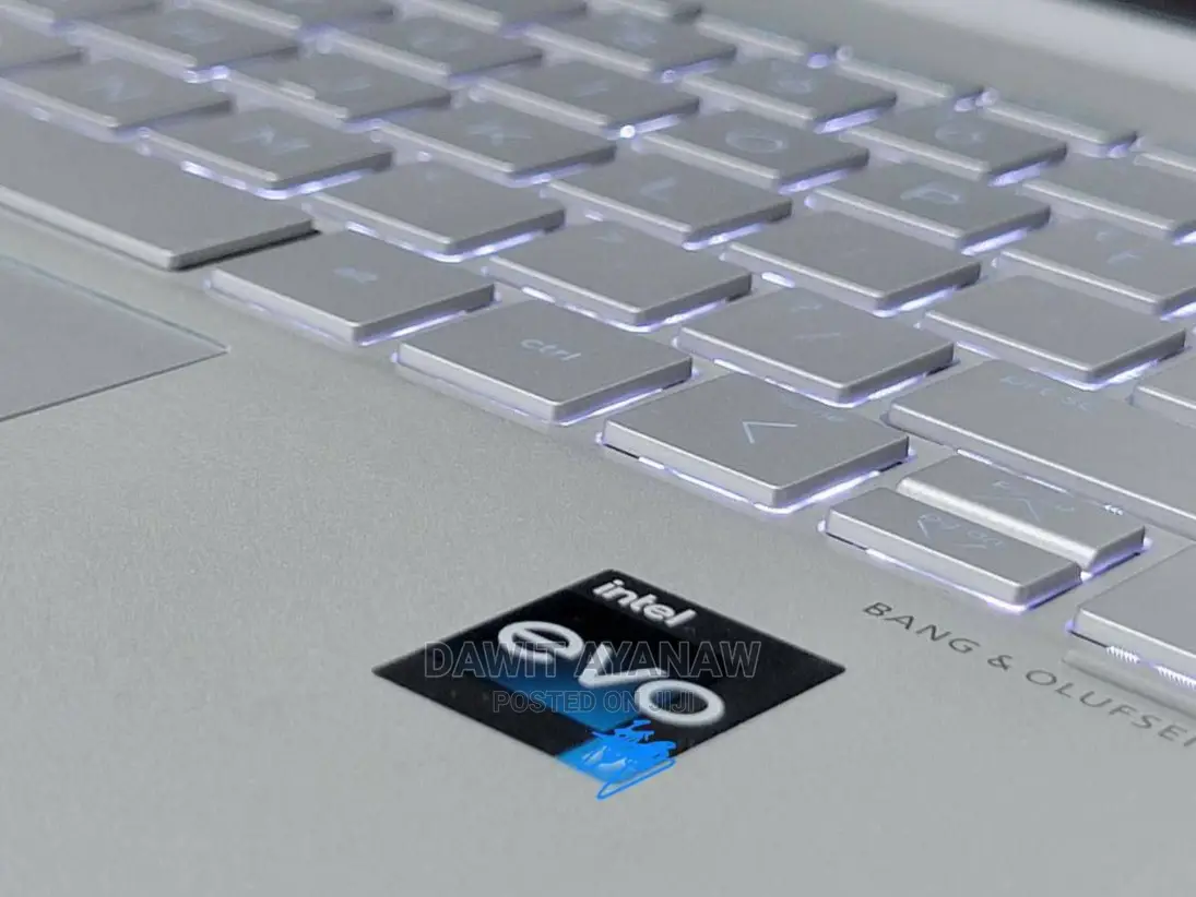 New Laptop HP 8GB Intel Core I7 SSD 512GB