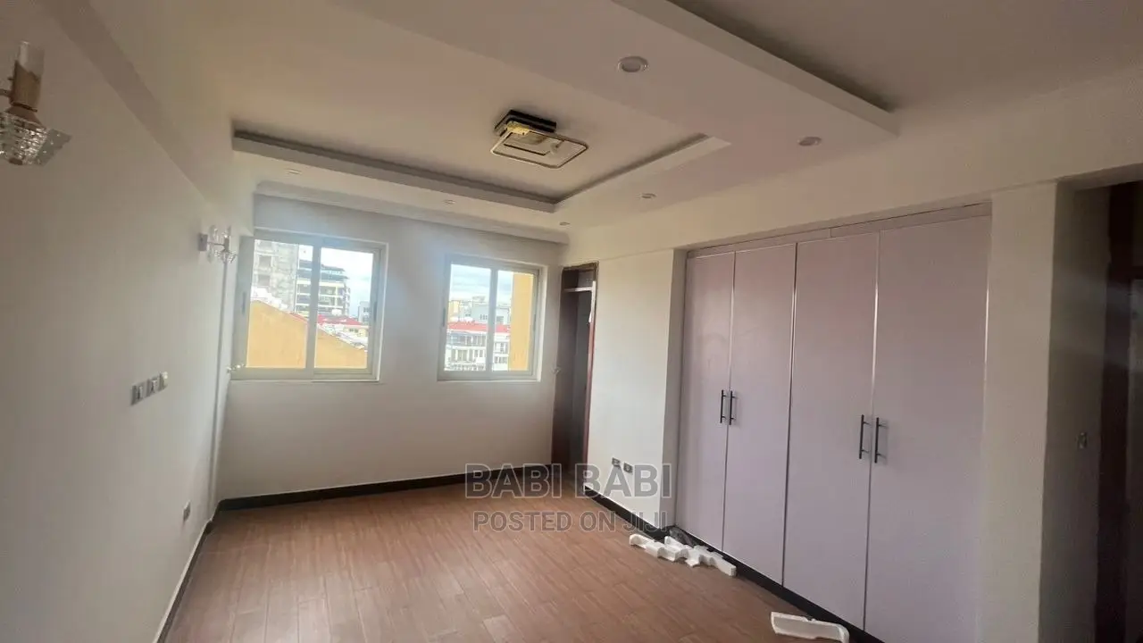 3bdrm Apartment in Semmit, Yeka for sale
