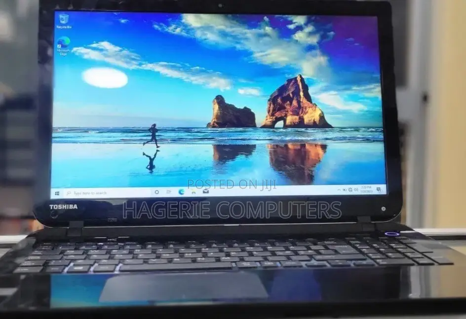 New Laptop Toshiba Satellite C55 8GB Intel Core I7 SSD 256GB