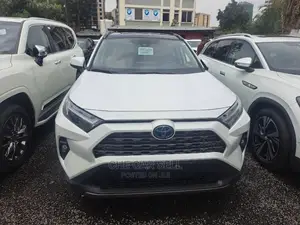 New Toyota RAV4 2022 White