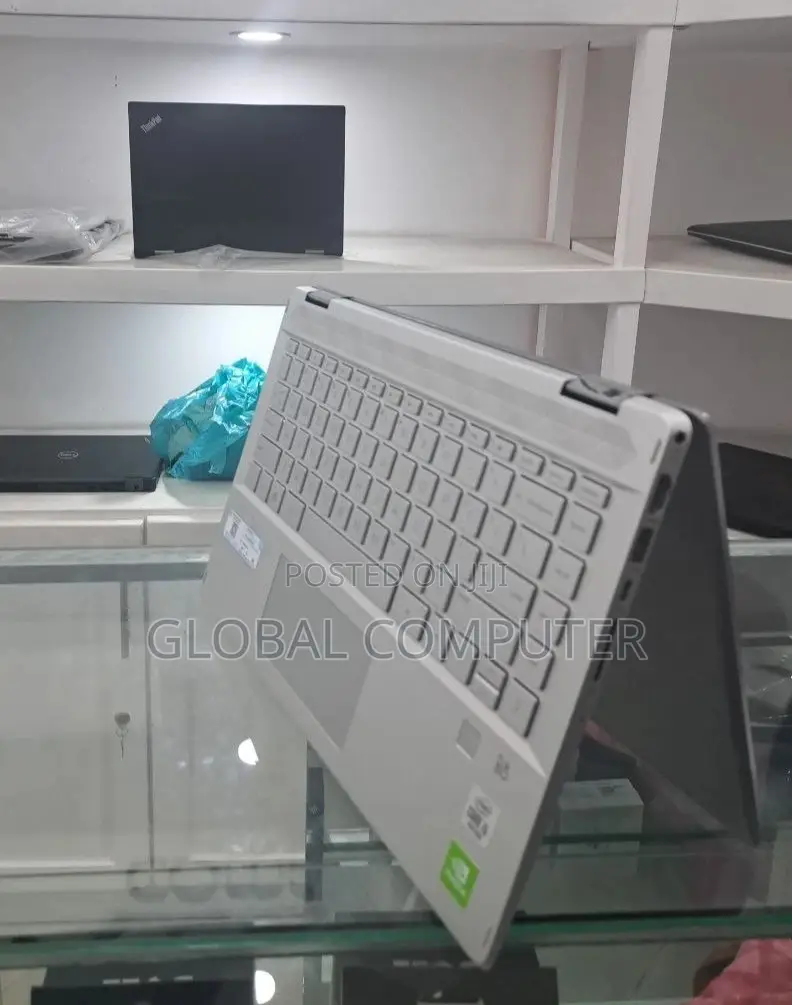 New Laptop HP Pavilion 15-Eh0050wm 8GB Intel Core I5 SSD 512GB