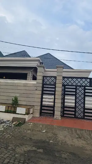 3bdrm Villa in Addis Abeba, Bole for sale