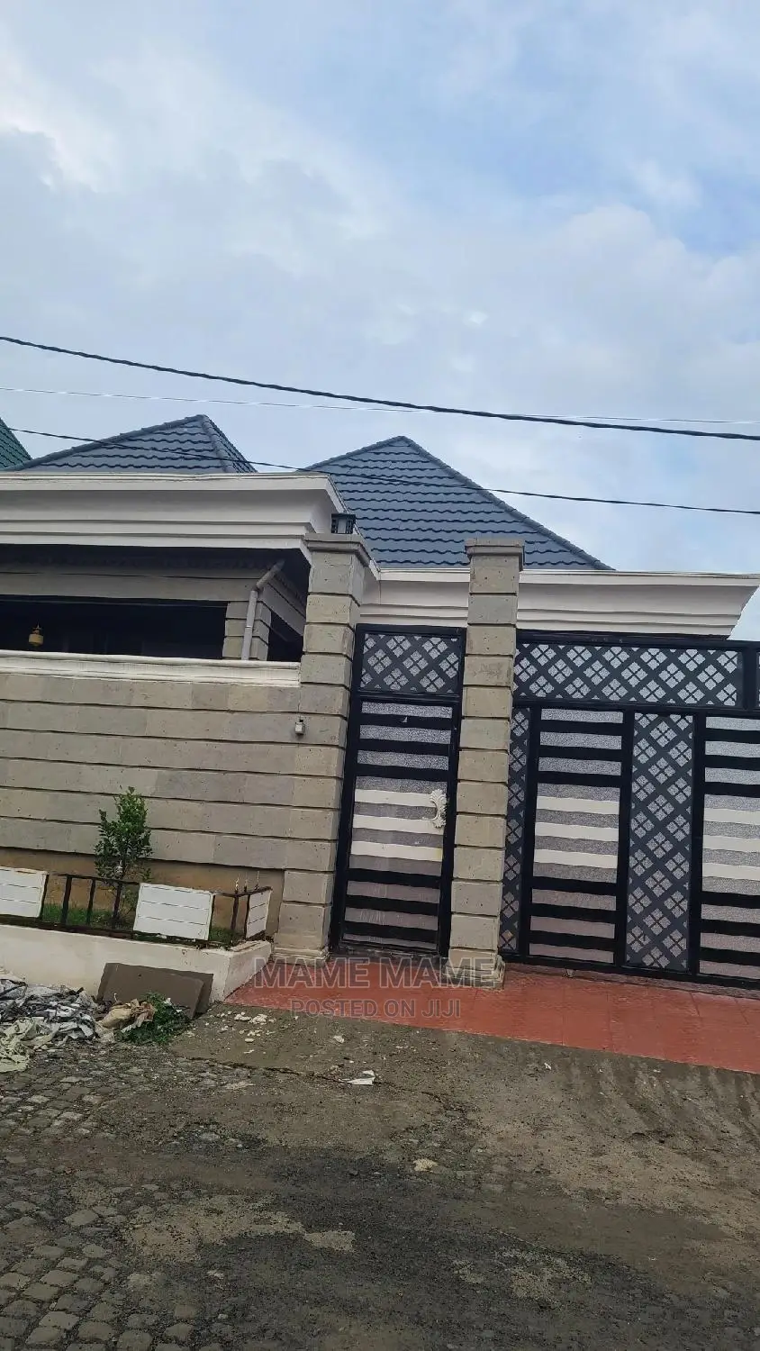 3bdrm Villa in Addis Abeba, Bole for sale