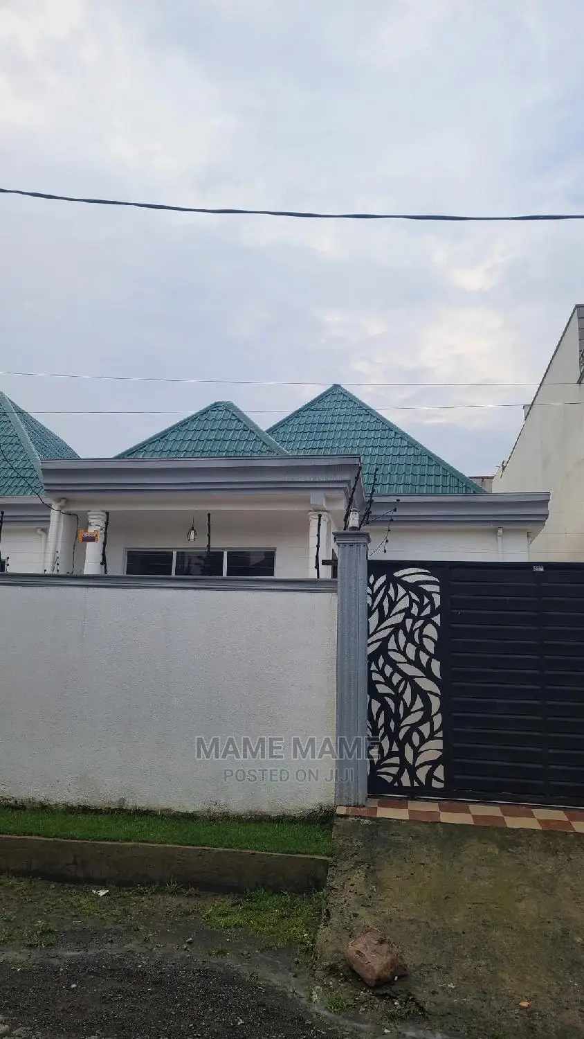 3bdrm Villa in Addis Abeba, Bole for sale
