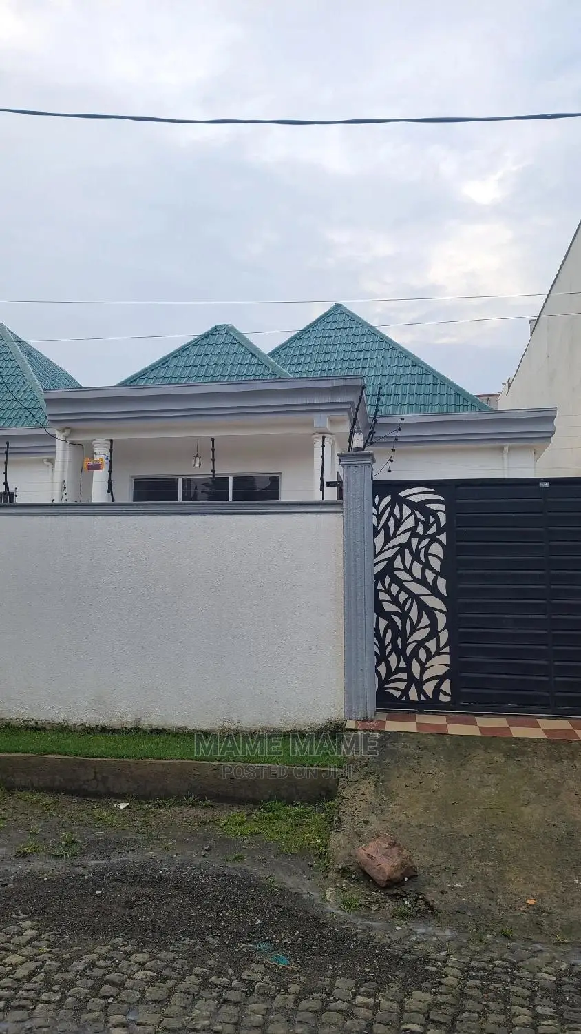 3bdrm Villa in Addis Abeba, Bole for sale