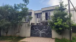 5bdrm House in Addis Abeba, Bole for sale