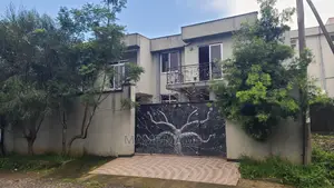 5bdrm House in Addis Abeba, Bole for sale