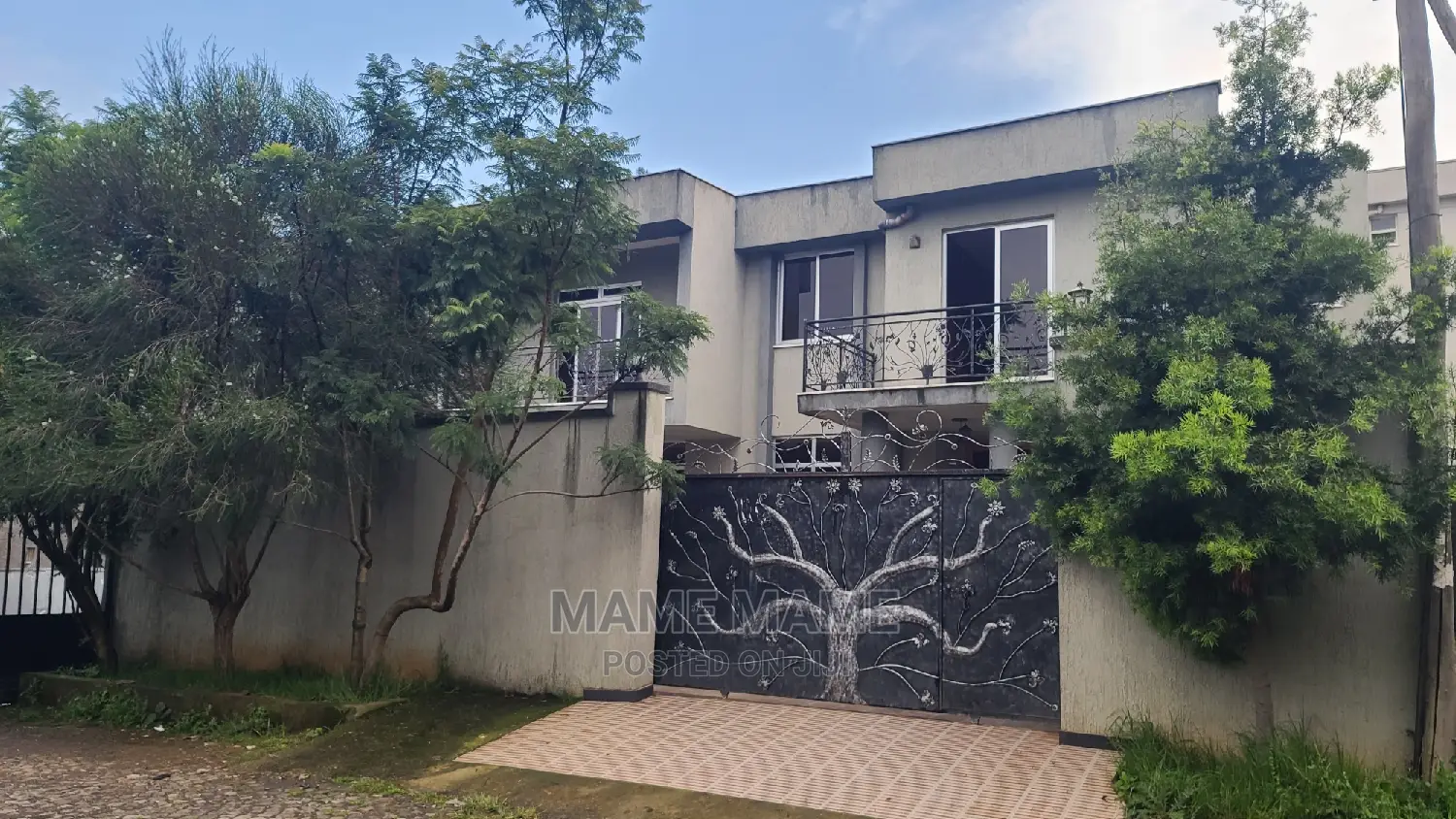 5bdrm House in Addis Abeba, Bole for sale