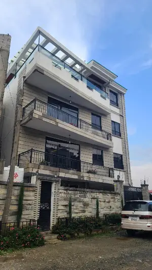 5bdrm House in Addis Abeba, Bole for sale