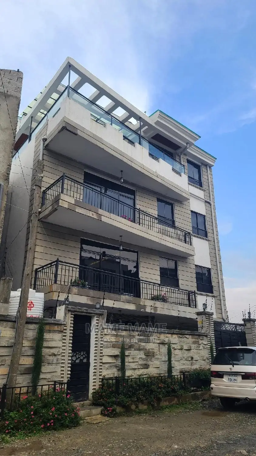 5bdrm House in Addis Abeba, Bole for sale
