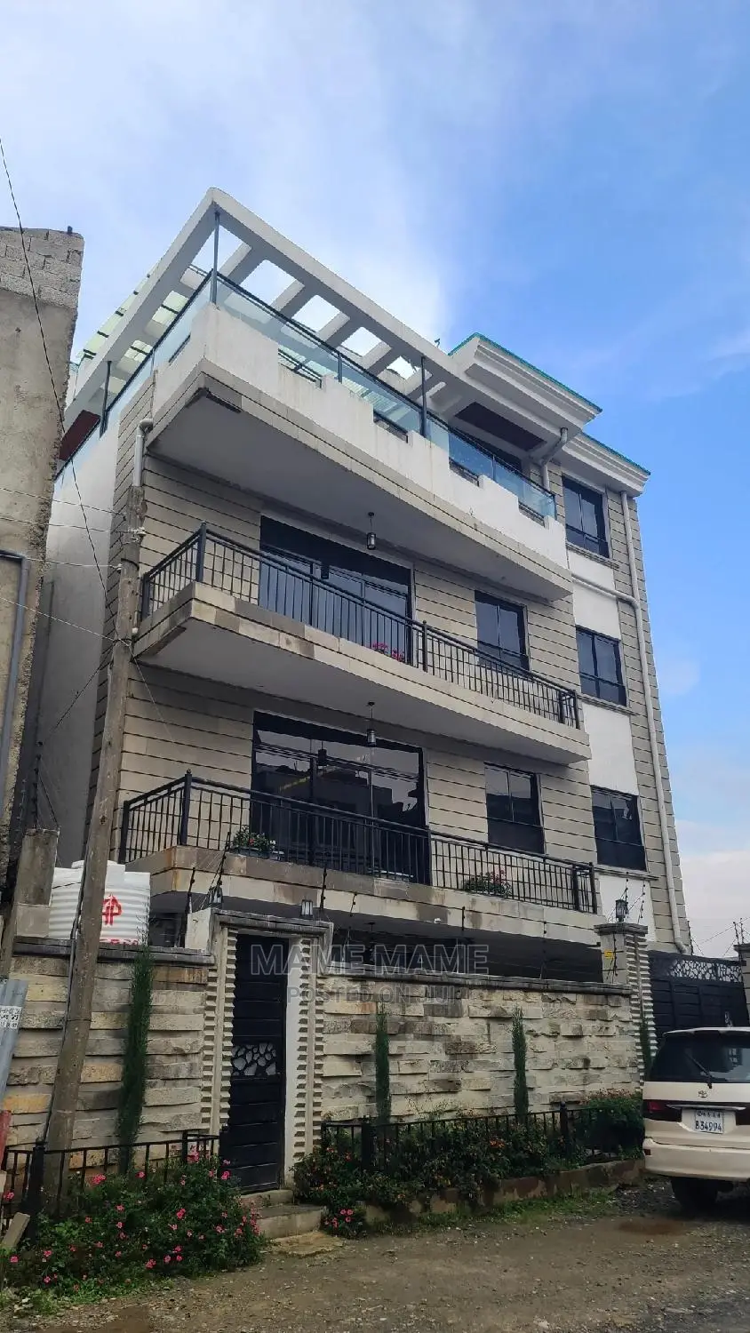 5bdrm House in Addis Abeba, Bole for sale