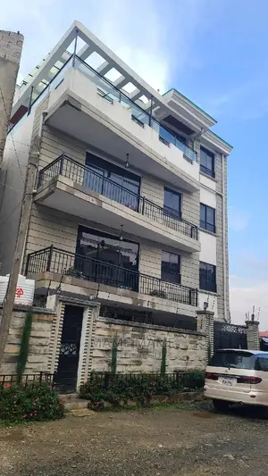5bdrm House in Addis Abeba, Bole for sale