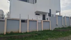 9bdrm House in Addis Abeba, Bole for sale