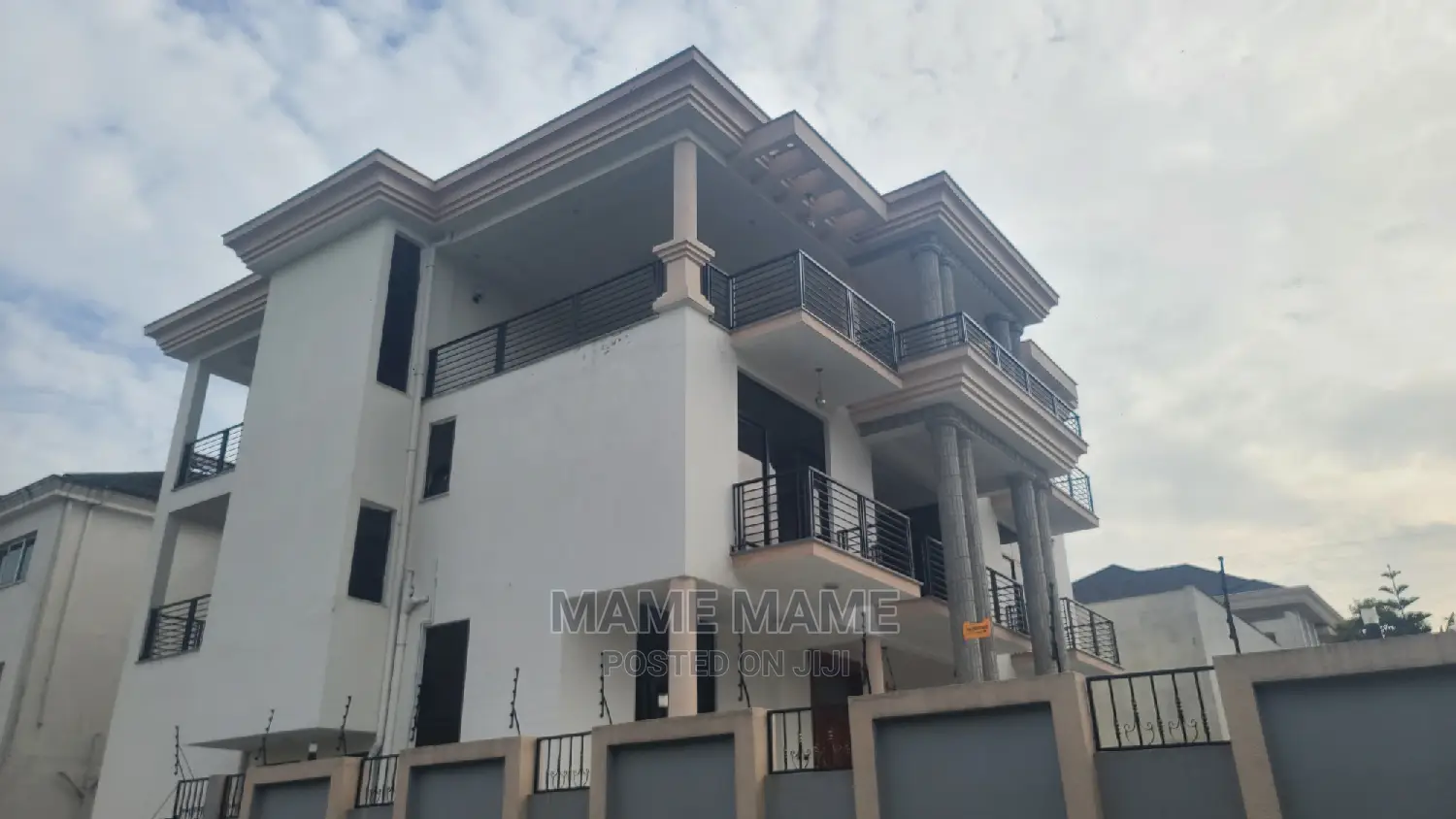 9bdrm House in Addis Abeba, Bole for sale