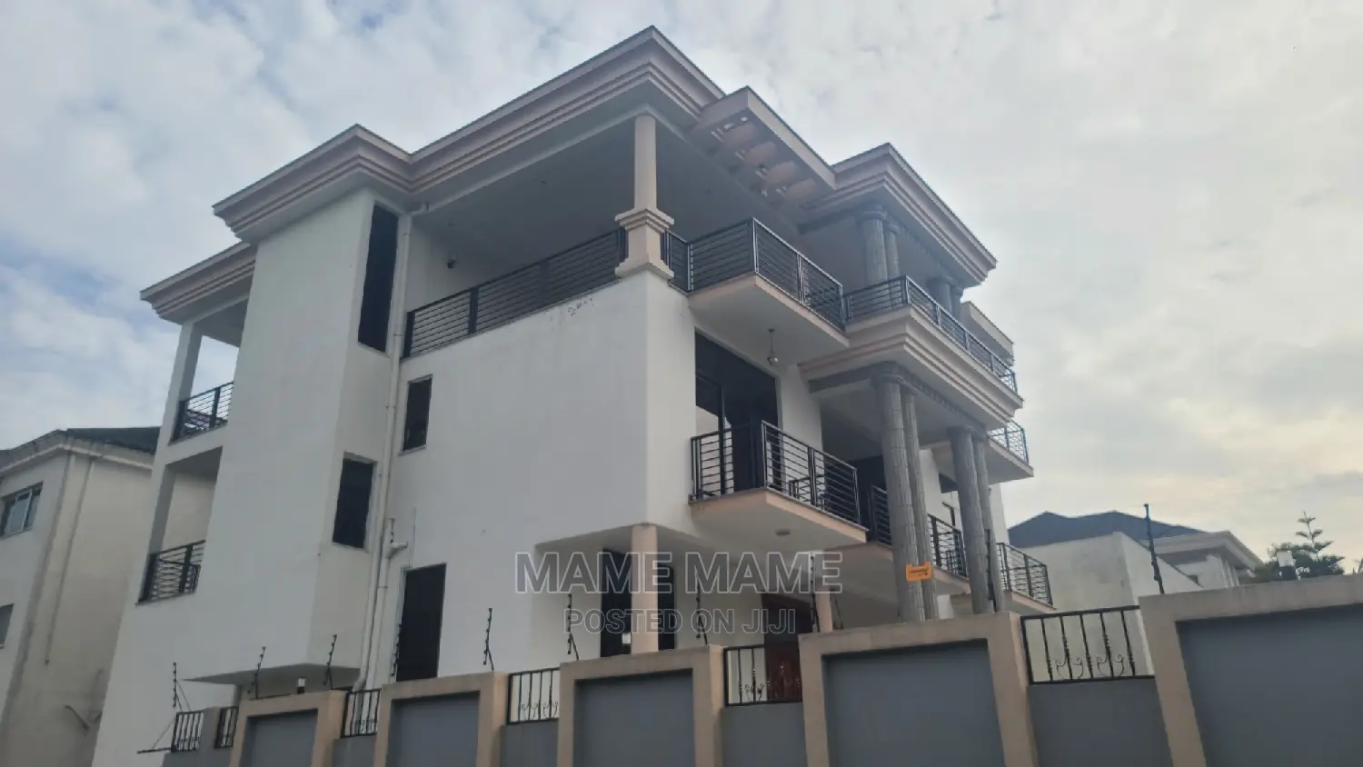 9bdrm House in Addis Abeba, Bole for sale