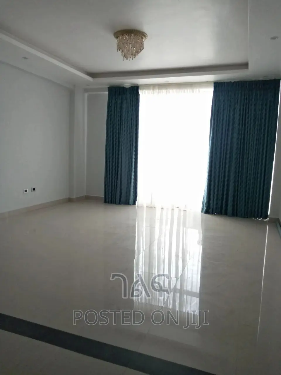 2bdrm Apartment in ኖህ, Bole for sale