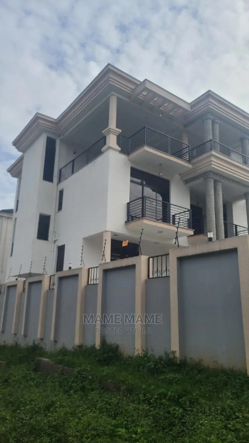 9bdrm House in Addis Abeba, Bole for sale