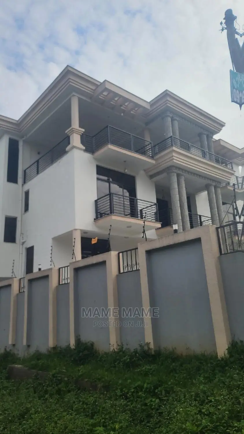 9bdrm House in Addis Abeba, Bole for sale