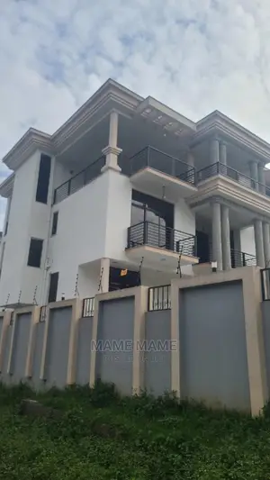 9bdrm House in Addis Abeba, Bole for sale