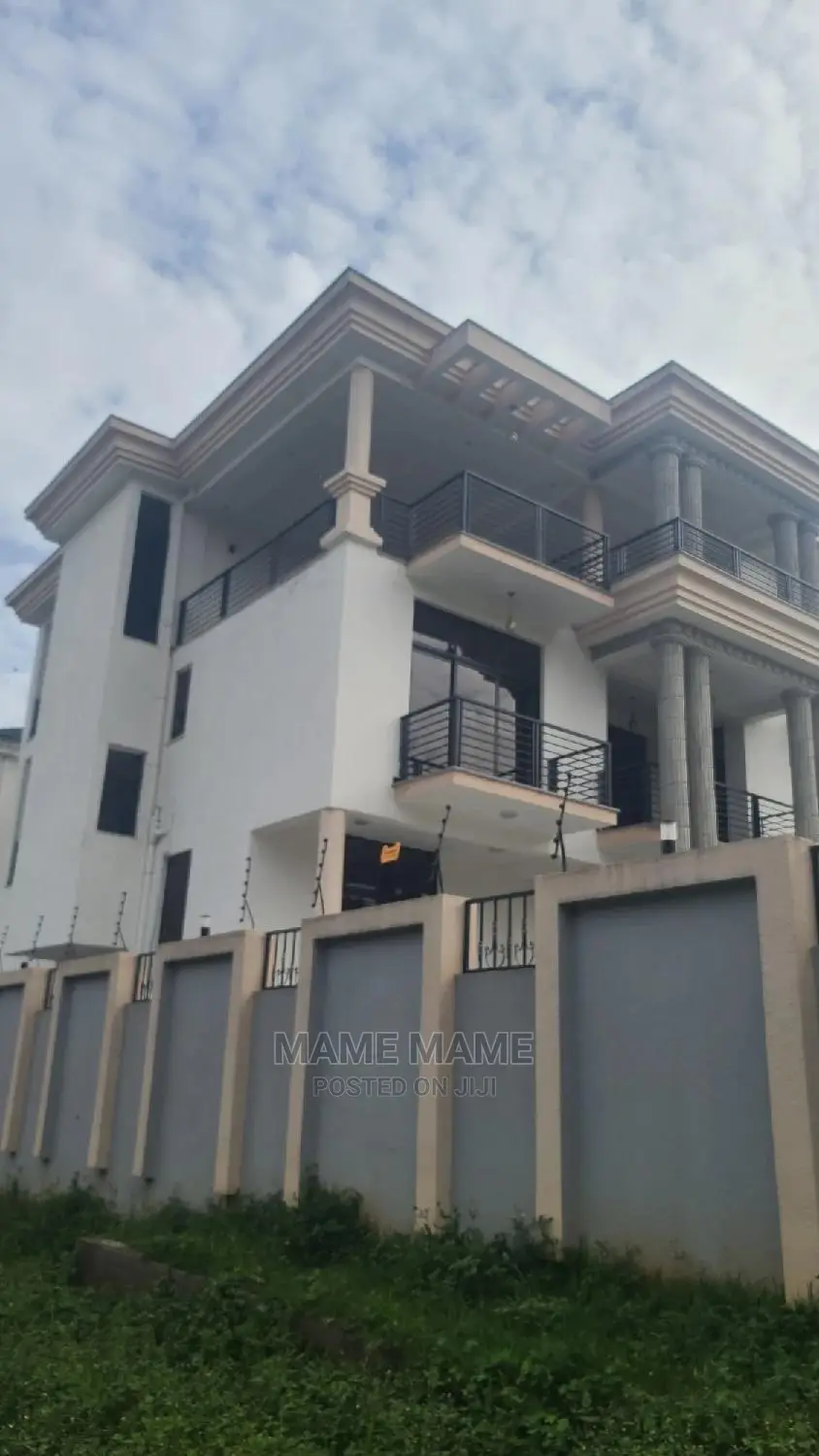 9bdrm House in Addis Abeba, Bole for sale