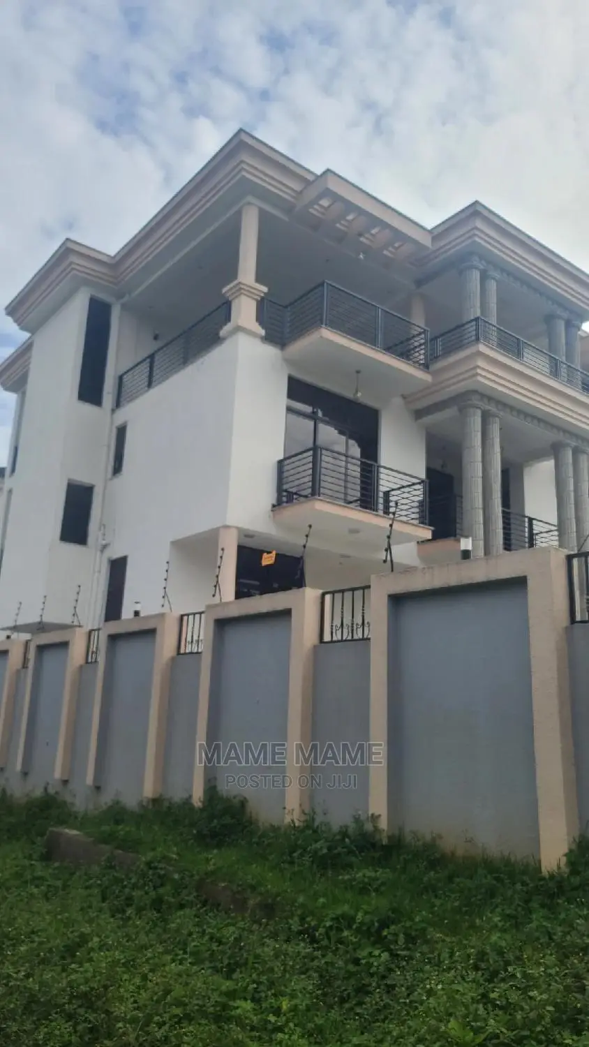 9bdrm House in Addis Abeba, Bole for sale