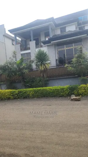 7bdrm House in Addis Abeba, Bole for sale
