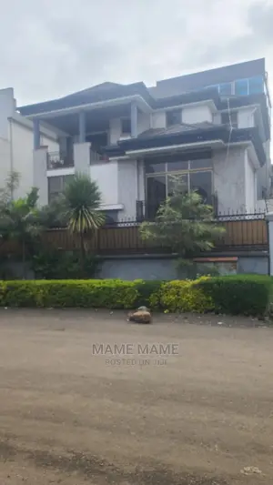 7bdrm House in Addis Abeba, Bole for sale