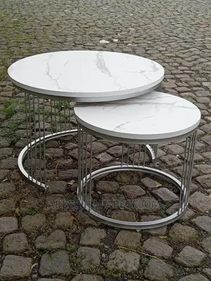 የሚያምሩ የሶፋ ጠረጴዛ