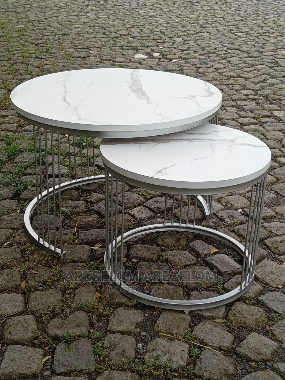 የሚያምሩ የሶፋ ጠረጴዛ