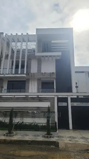 7bdrm House in Addis Abeba, Bole for sale