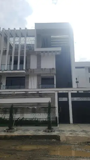 7bdrm House in Addis Abeba, Bole for sale