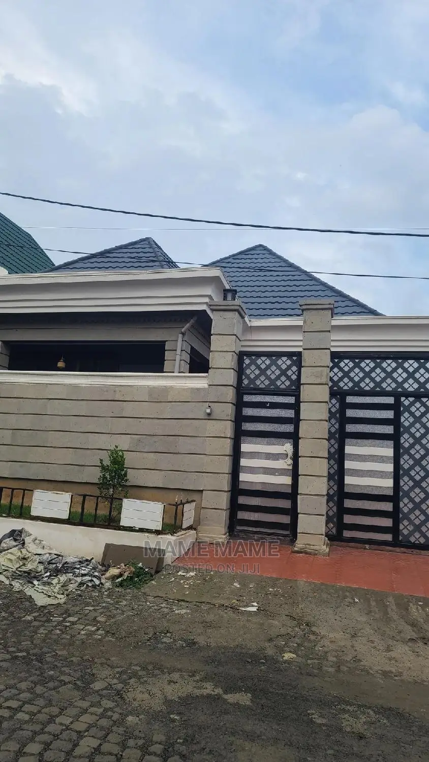 3bdrm Villa in Addis Abeba, Bole for sale
